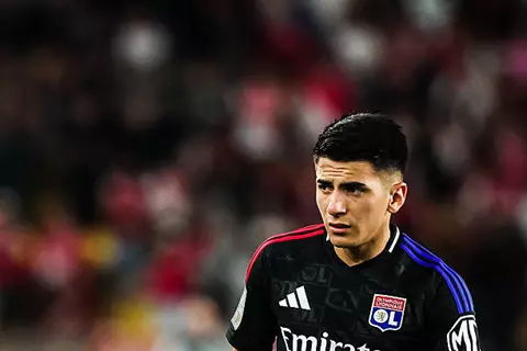 رسمياً.. أتلتيكو مدريد يتوصل لاتفاق مع بوتافوجو لانتقال تياجو ألمادا